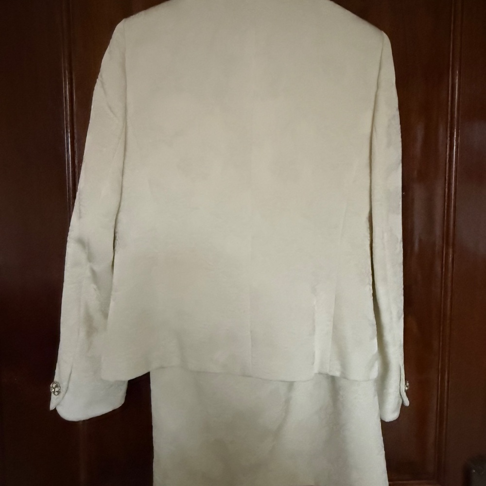 Kasper Brocade suit - Picture 2 of 10